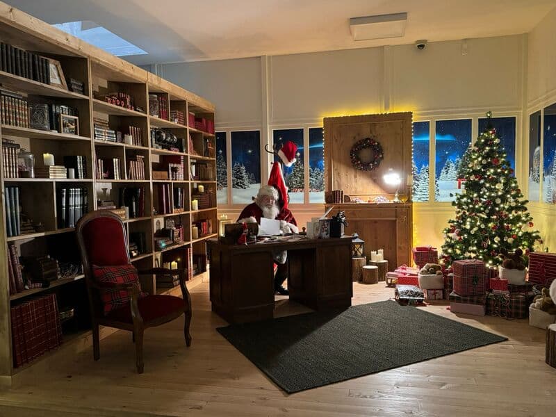 A generous Christmas with Santa's Secretariat! update