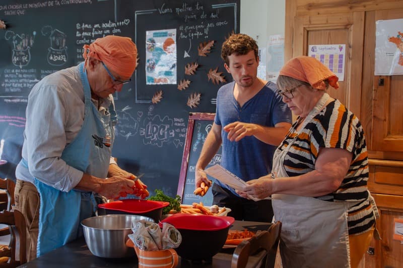 This autumn, the Petites Cantines continue to sow the seeds of conviviality 🍲 update