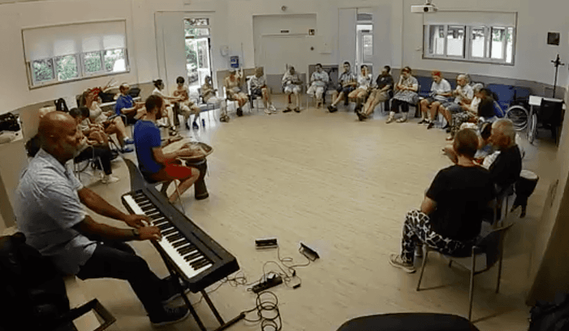 Impact image for stage musique en IME pour un enfant autiste