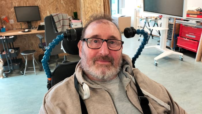 🔘 🙂‍ ↔️ 🦼 Des contacteurs de tête pour que Christophe puisse contrôler son fauteuil électrique update