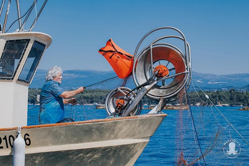 Une belle collaboration avec les pêcheurs artisans, pour la dépollution de la Méditerranée update