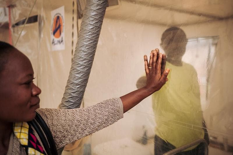 URGENCE EBOLA : SANS VACCIN, LA CRISE S’ACCÉLÈRE. update